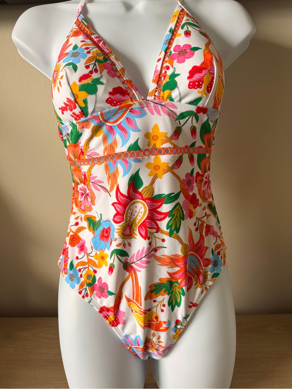 Cupshe One Piece Swimsuit Floral Halter Tie Back Cutout NWT Size Small